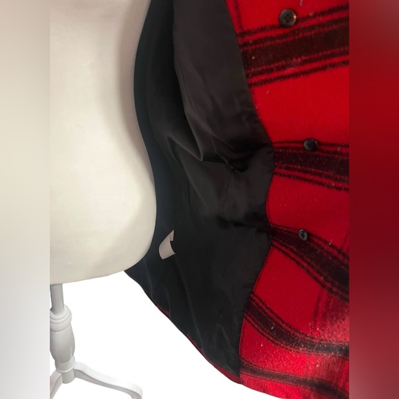 Chadwick’s of Boston Red and Black Plaid Wool Peacoat - Size 6 - Picture 8 of 8